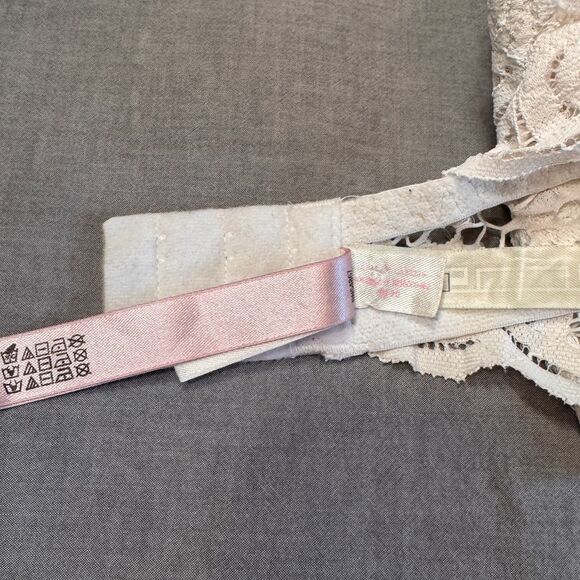 Victorias Secret Pink Push Up Bralette Bra Med (34CD-36AB) High Neck White Lace - Picture 9 of 10